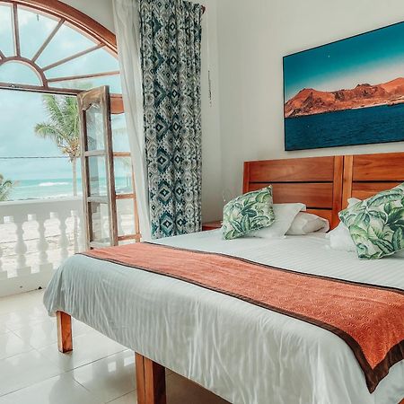 Hotel Albemarle Puerto Villamil Luaran gambar